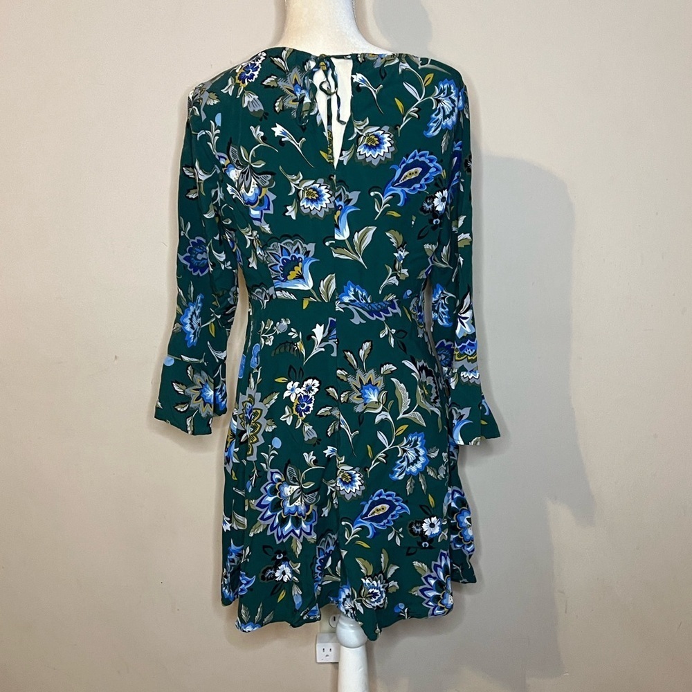 ⭐️NWOT Old Navy Bell Sleeve Floral Green Dress - Picture 4 of 6